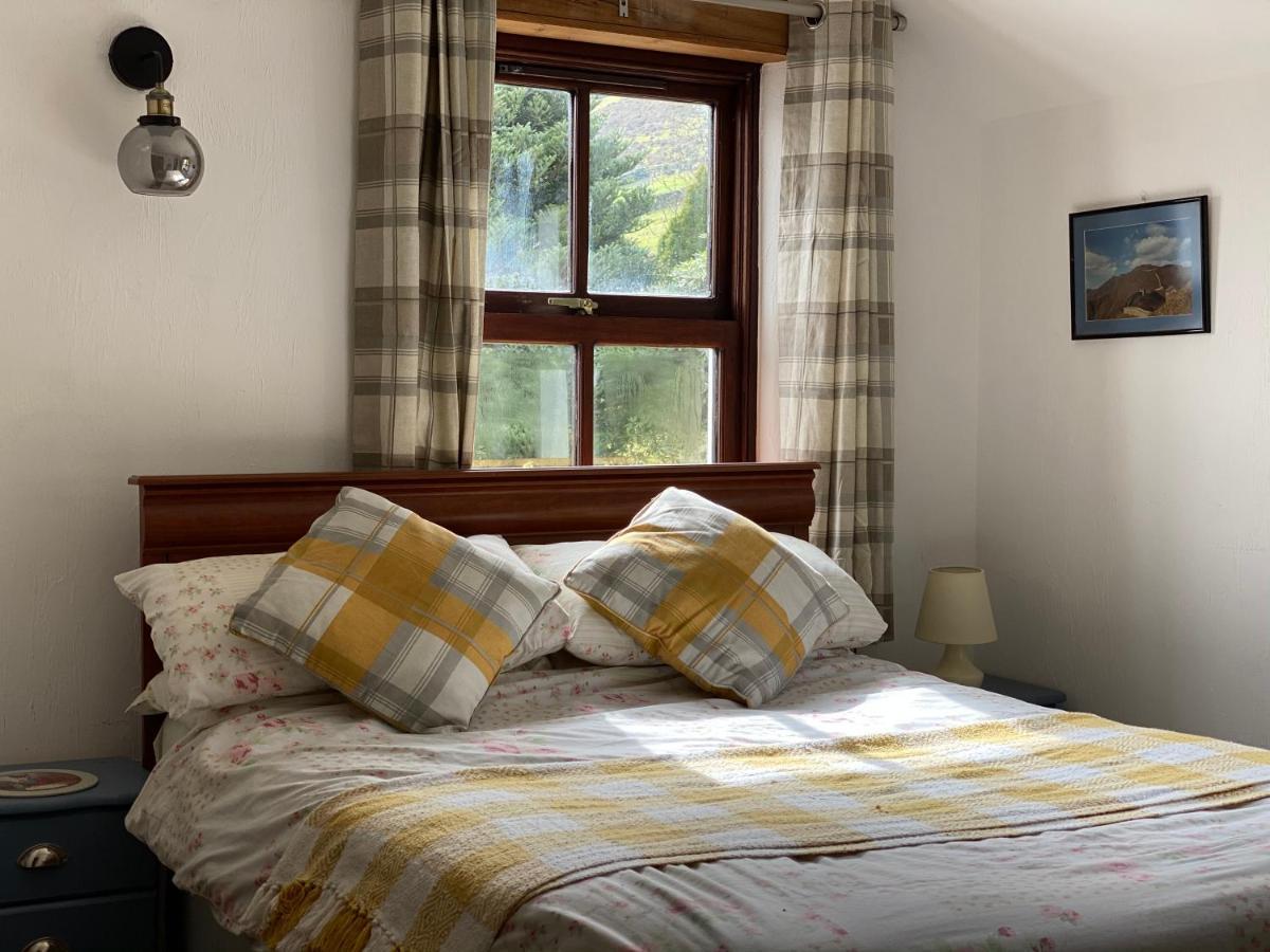 Beautiful Secluded Farmhouse With Hot Tub Villa บาร์มัธ ภายนอก รูปภาพ