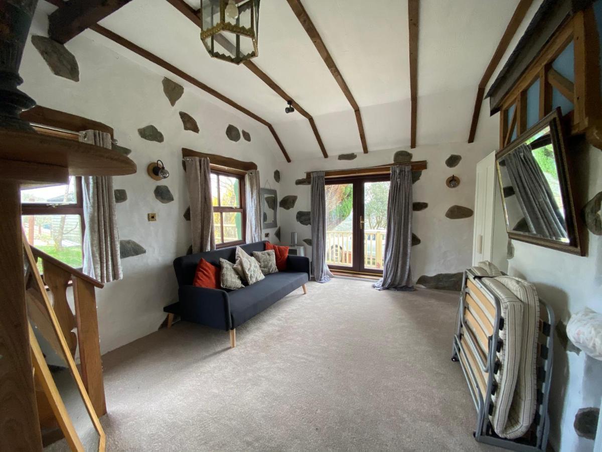 Beautiful Secluded Farmhouse With Hot Tub Villa บาร์มัธ ภายนอก รูปภาพ